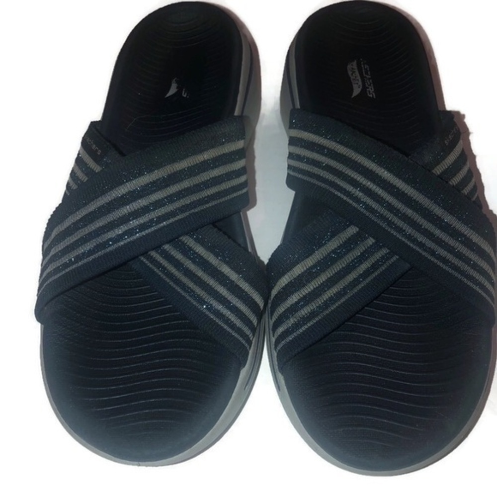 Skechers Women's On The Go Walk Arch Fit Sandal Navy Blue Sz 9